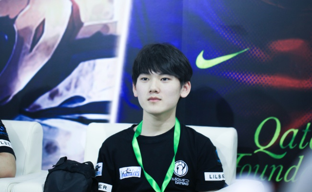 RNG公布夏季赛名单，新上单的名字亮了！